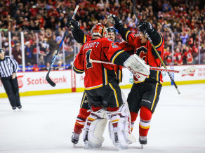 "Flames" uzvaru sērijas rekords, Maršānam "hat-trick" vienā trešdaļā