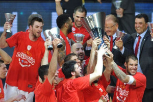 "Olympiacos" atspēlē 19 punktus, pēdējā sekundē izrauj uzvaru pār CSKA
