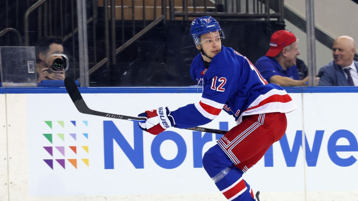 Photo: Sportacentrs.com Alberts Šmits Makes History as Youngest Latvian to Debut in NHL with NY Rangers
