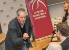 Foto: Sporta mārketinga profesionālis Bils Satons viesojas Latvijā