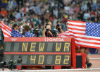 ASV skrējējas labo vienu no vecākajiem pasaules rekordiem