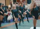 Video: Basketbolisti, karsējmeitenes un fani izklaidējas Spicē