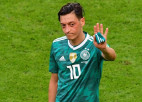 Ezils aiziet no Vācijas izlases un apsūdz futbola federāciju rasismā
