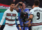 Video: "Euro 2020" mača 84. minūtē Portugāle izrauj uzvaru, Ronaldu divi vārti