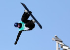 Austriete Gasere ar pēdējo lēcienu kļūst par divkārtējo olimpisko čempioni "Big Air"