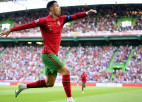Ronaldu <i>dublis</i> kaldina Portugāles uzvaru, Spānija izrauj neizšķirtu Čehijā