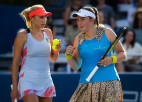Ostapenko/Kičenoka noslēdz sezonu WTA finālturnīra pusfinālā