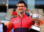Džokovičs trešo reizi triumfē Parīzē un labo "Grand Slam" rekordu