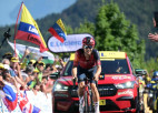 Kvjatkovskis uzvar "Tour de France" posma finiša kāpumā, Pogačars samazina Vingegora pārsvaru