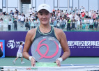 Ķīnas atgriešanās WTA turnīrā triumfē laukuma saimniece