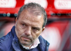 Amsterdamas "Ajax" noslīd uz priekšpēdējo vietu un atlaiž arī galveno treneri