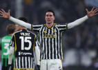 Vlahoviča divi vārti pirmajā puslaikā atnes ''Juventus'' 15. uzvaru A sērijas sezonā