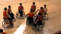 Pasaules čempionātā treneris iesit spēlētājai ratiņkrēslā