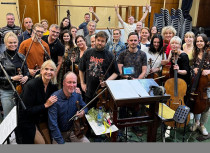 Video: Izdots filmas “Tīklā. TTT leģendas dzimšana” skaņu celiņš, ko komponējusi Lolita Ritmanis