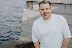 Video: Intars Busulis laiž klajā dziesmu “Cik labi”