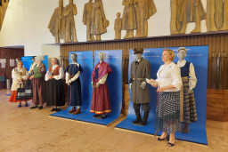 Bratislavā atklāta latviešu tautastērpu izstāde