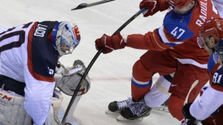 Krievijas hokejisti šoreiz uzvar bullīšos - 1:0 pret Slovākiju