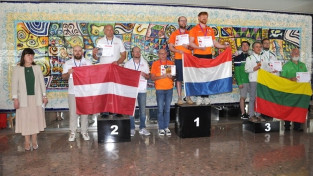 Pasaules čempionāts dambretē noslēdzies ar Latvijas vīriešu komandas trešo sudraba medaļu