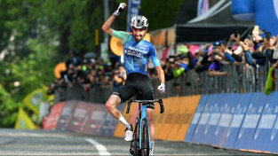 Francūzis Parē-Pantrs uzvar "Giro d'Italia" desmitajā posmā