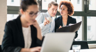 Tēmas, kuras nevajadzētu apspriest ar kolēģiem