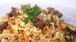 Tradicionālais plovs uzbeku gaumē