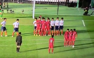 Video: Japāņu futbolisti pārsteidz pretiniekus ar nestandarta kombināciju