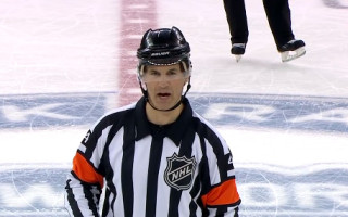 Video: NHL arbitrs efektīgi paziņo lēmumu, izraisot sajūsmu