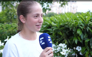 Video: Vesņina Ostapenko: "Tu droši vien nemaz nezini, kas ir Džastins Timberleiks"