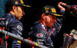 Video: Otro posmu pēc kārtas saplīst "Red Bull" uzvarētāju kauss