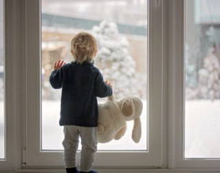 Logi ar divu un trīs kameru stikla paketēm: kurus izvēlēties praktiskāk?