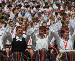 Jūnija sākumā Cēsīs notiks Latvijas sieviešu un vīru koru salidojums