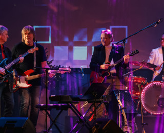 "bet bet" atklāj Ziemassvētku koncertu sēriju "Burvīga nakts"