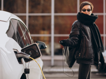 Kas ietekmē elektroauto uzlādes cenas un kā tās veidojas?