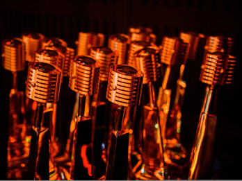 Mīlgrāve atkāpjas, “Zelta mikrofona” 30 gadu jubilejas ceremonija notiks Ventspilī Mīlgrāve atkāpjas, “Zelta mikrofona” 30 gadu jubilejas ceremonija notiks Ventspilī