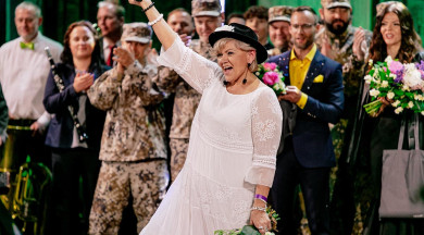 “Latvijas Sirdsdziesma” finālā uzvar Aija Legzdiņa ar dziesmu “Ievziedos”