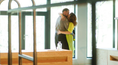 Valmieras teātrī nosvinēta iestudējuma “Nodevība” pirmizrāde