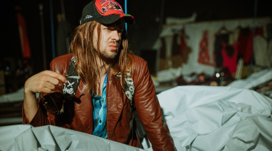 Valmieras teātrī notikusi pirmizrāde iestudējumam “Diena projām palēja”