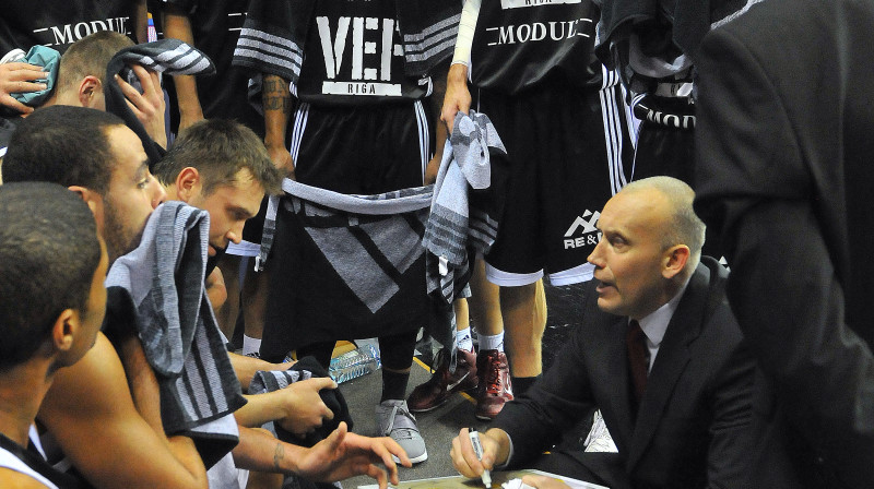 VEF saturs pagaidām neiepriecina...

Foto: Romualds Vambuts, Sportacentrs.com