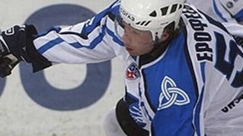 Aleksandra Jerofejeva "Metallurg" savā laukumā izrādījās spēcīgās par Alekseja Širokova "Amur".
Foto: www.dynamo.ru