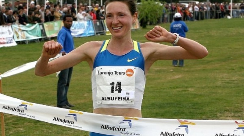 Jeļena Prokopčuka pirmā šķērsoja finiša līniju
Foto: www.iaaf.org