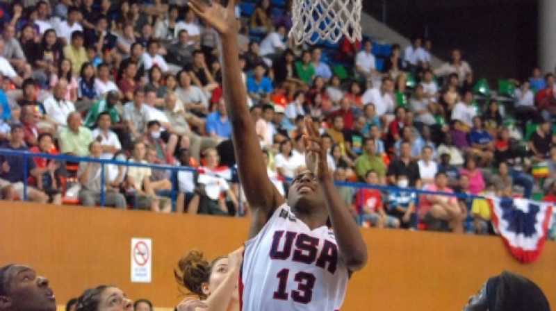 Nnemkadi Ogwumike gūst kārtējos divus punktus ASV labā
Foto: fiba.com