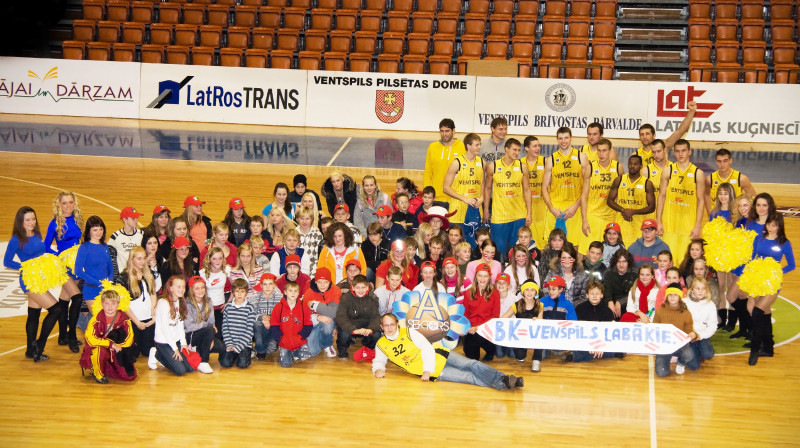 2008. gada "A sektora ordeņa" ieguvēji Ventspils 1. pamatskola
Foto: Juris Presņikovs