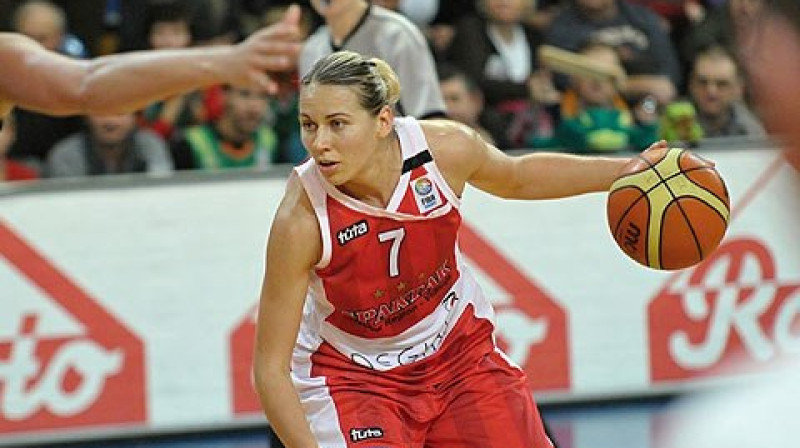 Anete Jēkabsone-Žogota ceturto reizi cīnās par iekļūšanu FIBA Eirolīgas "Četru Finālā"
Foto: fibaeurope.com