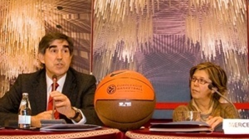 Jordi Bertomeu, Eirolīgas izpilddirektors, Mercedes Bresso, "Italia 150" komitejas prezidente
Foto: euroleague.net