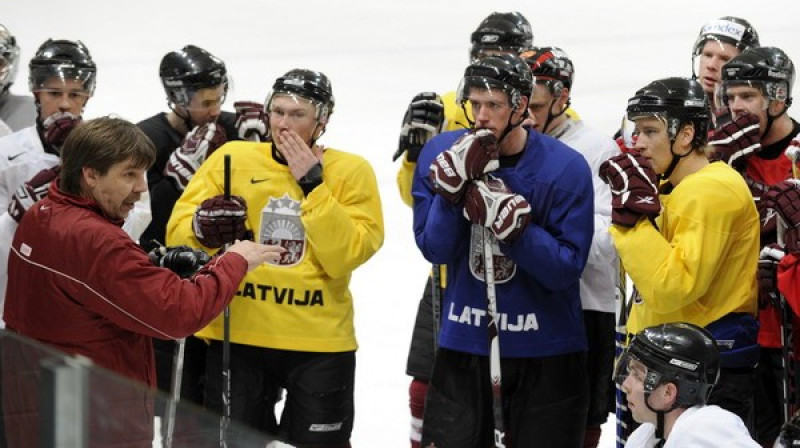 Latvijas hokeja izlase gatavošanās procesā 
Foto: Romāns Kokšarovs, Sporta Avīze, f64