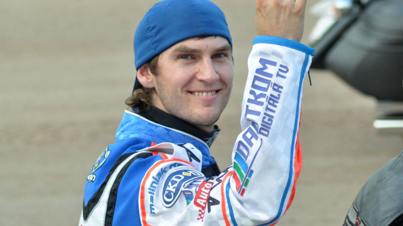 Maksims Bogdanovs pirmo reizi kļuva par Latvijas čempionu spīdvejā.  
Foto: Ivars Račko, Sportacentrs.com