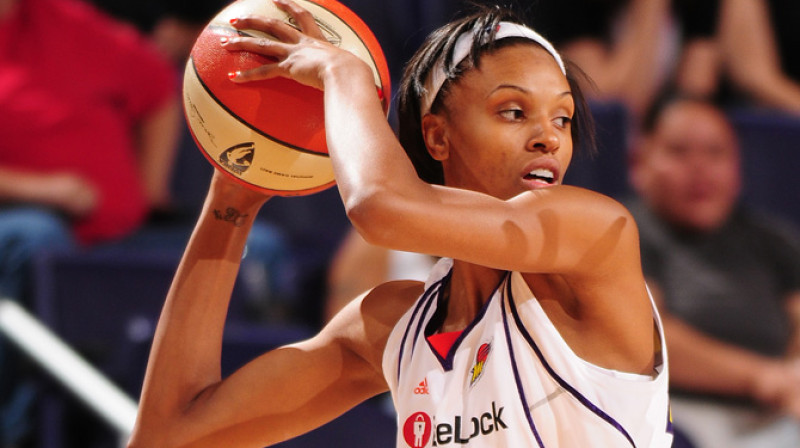 DeWanna Bonner ("Phoenix Mercury") atzīta par 2010. gada WNBA sezonas labāko rezervisti
Foto: Getty Images/wnba.com