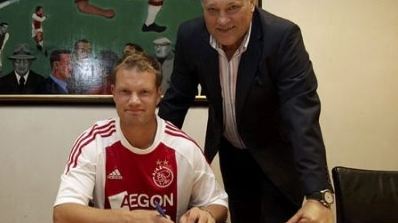 Tēmu Tainio un ''Ajax'' treneris Martins Jols
Foto: ajax.nl
