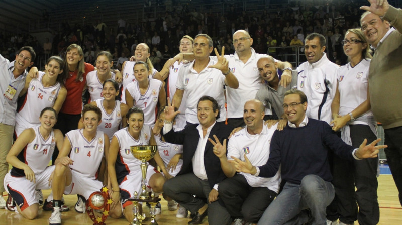 Taranto basketbolistes otrdien trešo reizi izcīnīja Itālijas Superkausu
Foto: tarantocrasbasket.com