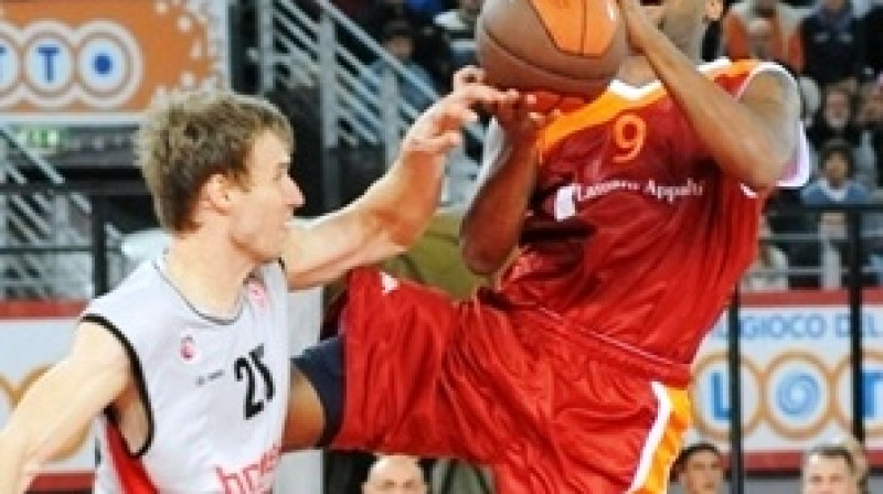 Ar bumbu Dariuss Vašingtons
Foto: euroleague.net